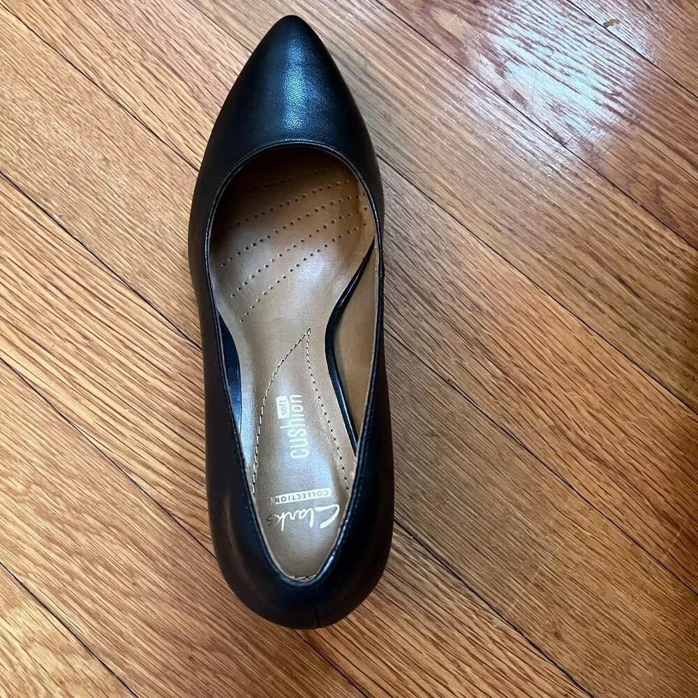 Clarks Collection Crewso Wick Black Leather Pumps Heels Comfort Size 6 M EUC